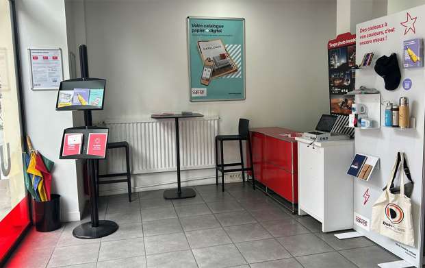 Zone client, echantillon et catalogue en libre services de l'agence COPYTOP Gare de Lyon - Bastille à Paris