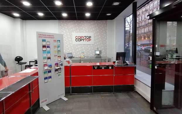 Zone client agence COPYTOP République à Paris Zone client et échantilon papier de l'agence COPYTOP République à Paris