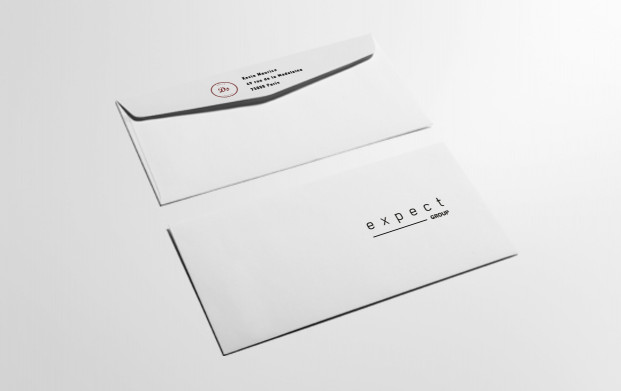 Enveloppe rapide avec logo personnalisé pour une identité visuelle forte