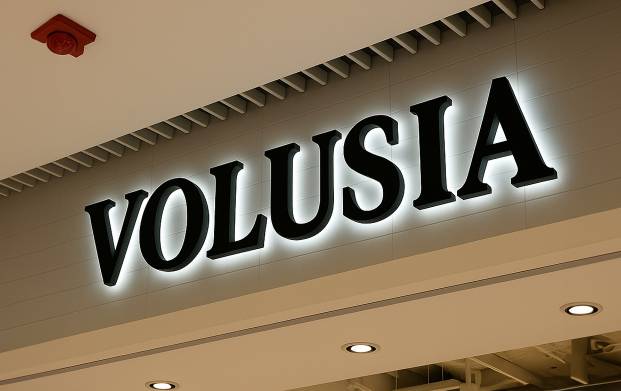 Mettez en lumière votre marque avec nos lettres et logos 3D rétroéclairés