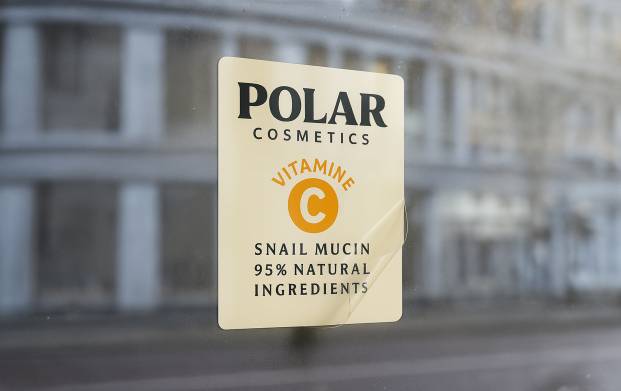 Pour poser plus facilement votre adhésif de vitrine, pensez à le plastifier. Très pratique pour une pose parfaite !