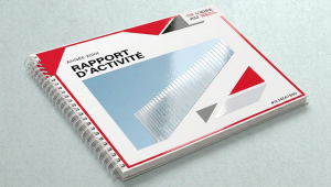 Dossier rapport premium imprimé avec finitions haut de gamme, couverture personnalisée et reliure de qualité professionnelle. Idéal pour la présentation de rapports annuels, documents institutionnels, mémoires, dossiers d'entreprise et supports de communication premium.