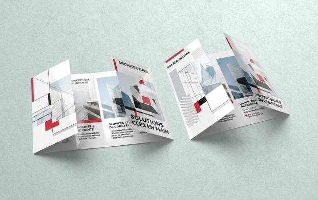 Dépliant classique personnalisé imprimé en couleur ou en noir et blanc, présentant un support de communication professionnel plié pour mettre en valeur une entreprise, des produits ou des services.
