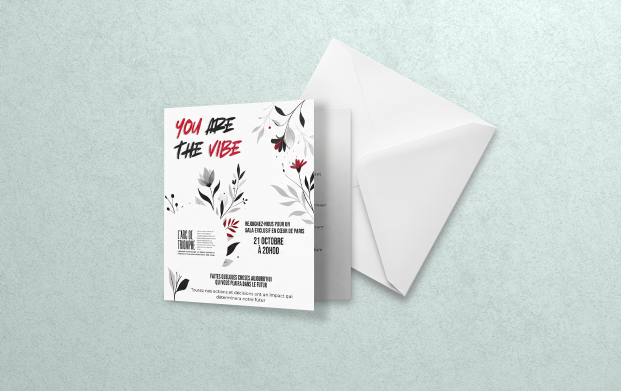 Faire-part classique personnalisé imprimé pour annoncer un événement personnel ou professionnel, comme un mariage, une naissance, un baptême, un décès ou une invitation, avec différents formats et finitions au choix.