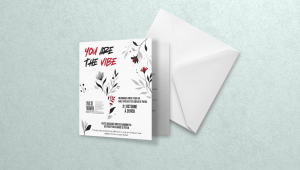 Faire-part classique personnalisé imprimé pour annoncer un événement personnel ou professionnel, comme un mariage, une naissance, un baptême, un décès ou une invitation, avec différents formats et finitions au choix.