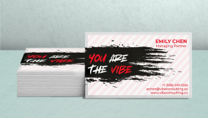 Faites forte impression avec notre carte de visite ultra épaisse, conçue pour refléter le professionnalisme et la qualité de votre entreprise à chaque rencontre.