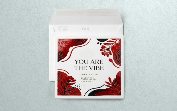 Invitation personnalisée haut de gamme avec finitions premium, pelliculage, vernis sélectif ou 3D et dorure or ou argent, idéale pour annoncer un événement professionnel ou particulier.