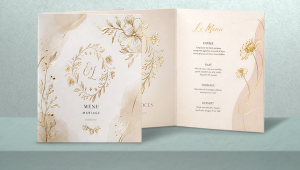 Menu de mariage personnalisé haut de gamme, disponible en différents formats et avec ou sans pliage, imprimé en couleur ou noir et blanc sur papier ivoire, satiné ou brillant, avec finition pelliculage mat, brillant, satiné, peau de pêche ou grain de sable, vernis sélectif ou 3D et dorure or ou argent.