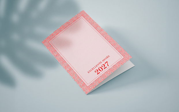 Carte de vœux classique personnalisée au format rectangle ou carré, imprimée sur papier certifié FSC® rigide ou texturé, avec option enveloppe assortie.