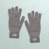 Paire de gants tricotés personnalisés en polyester RPET avec patch imprimé au poignet.