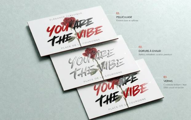 Valorisez votre identité professionnelle avec notre carte de visite finition premium, conçue pour offrir une présentation élégante et un impact durable lors de vos échanges.
