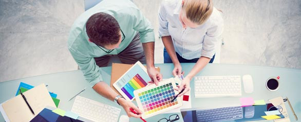 Pour être sûr de la couleur donnée à votre document avant impression, choisissez à l'aide nos experts la référence Pantone qui vous convient.