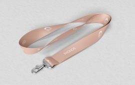 Personnalisez votre tour de cou avec votre logo pour accroître votre visibilité sur les salons et événements professionnels.