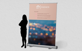 Habillez votre stand avec un roll up XL personnalisable.