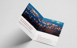 Une plaquette commerciale termine souvent une vente. Pour vous donner tourtes les chances de réussir, imprimez votre plaquette commerciale sur un papier épais avec un pelliculage.