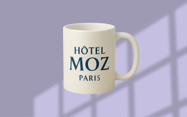 Mug avec zone personnalisable de 200 x 80 mm centré sur tout le long du mug.