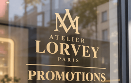 Lettrage adhésif personnalisé pour afficher vos soldes et promotions sur votre vitrine